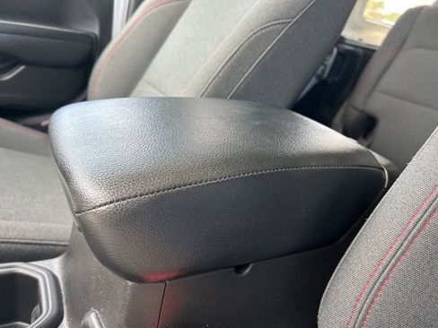 Used 2024 Jeep Wrangler Rubicon image 32