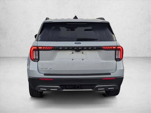 New 2026 Ford Explorer Active w/ Active Comfort Package image 7