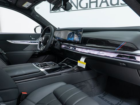 New 2026 BMW 740i xDrive image 21