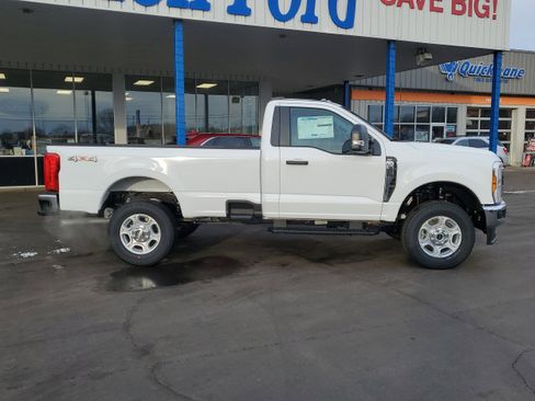 New 2026 Ford F350 XLT w/ Snow Plow/Camper Package image 5