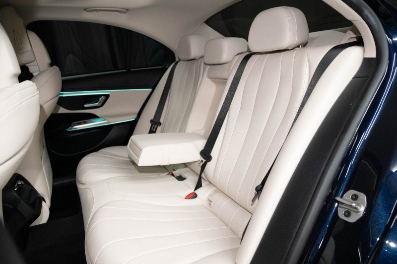 Certified 2025 Mercedes-Benz E 350 4MATIC Sedan image 15