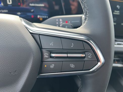 New 2026 Chevrolet Equinox LT w/ Convenience Package II image 17