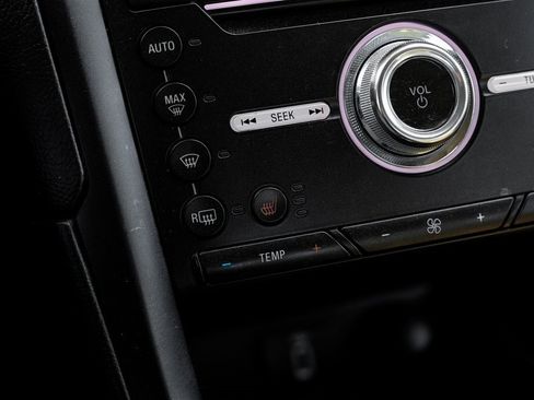 Used 2017 Ford Fusion Titanium image 31