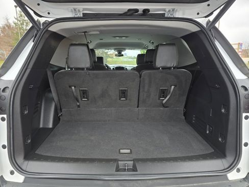 Certified 2021 Chevrolet Traverse RS w/ LPO, Cargo Package image 17