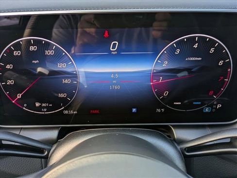 Used 2026 Mercedes-Benz GLC 300 4MATIC image 11