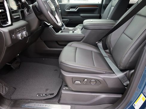 New 2026 GMC Sierra 3500 Denali w/ Technology Package image 11