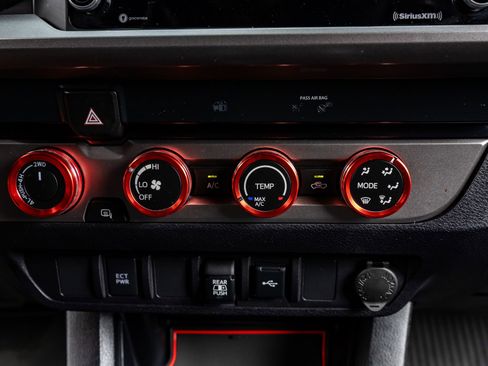 Used 2020 Toyota Tacoma SR5 image 24