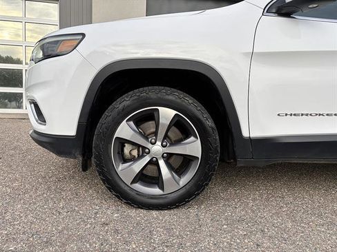 Used 2019 Jeep Cherokee Limited AWD/4WD image 5