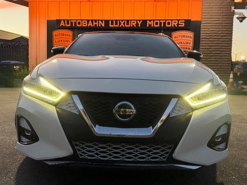 Used 2019 Nissan Maxima SR FWD image 2