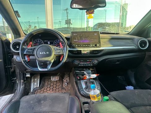 Used 2022 Kia Forte GT w/ GT Technology Package FWD image 10
