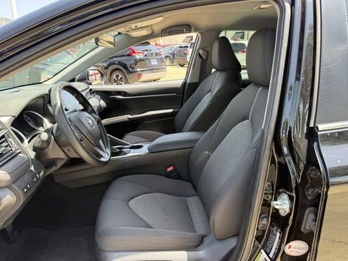 Used 2022 Toyota Camry LE FWD image 23
