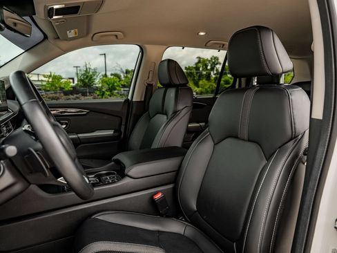 Used 2025 Honda Pilot EX-L image 20