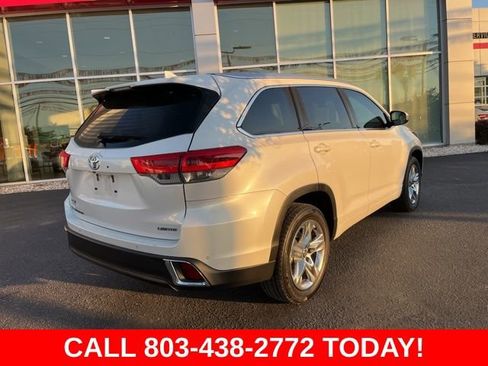 Used 2019 Toyota Highlander Limited image 3