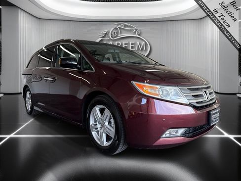 Used 2011 Honda Odyssey Touring image 3