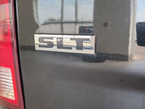 Used 2019 RAM 1500 Classic SLT AWD/4WD image 10