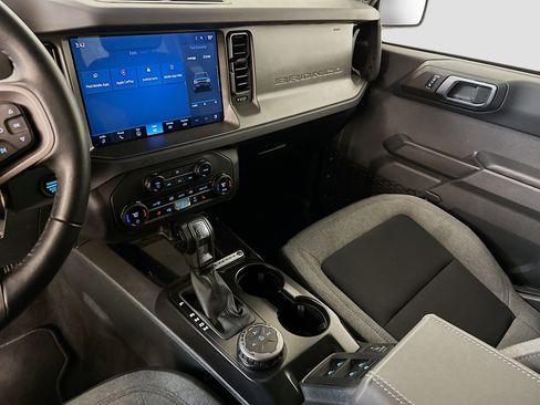 Used 2025 Ford Bronco Big Bend image 26