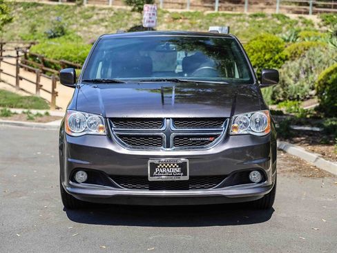 Used 2018 Dodge Grand Caravan SXT FWD image 8
