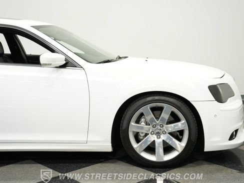 Used 2012 Chrysler 300 SRT8 w/ 19-Premium Speaker Group image 26
