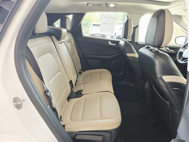 Used 2022 Ford Escape SEL w/ Technology Package AWD/4WD image 22
