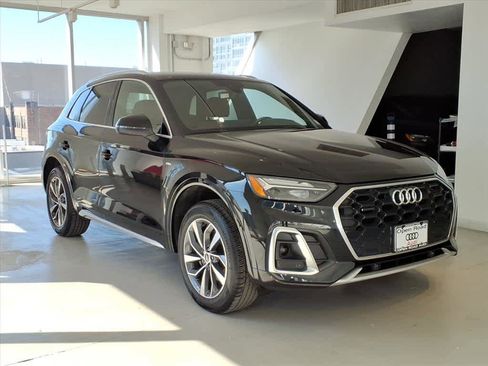 Certified 2023 Audi Q5 2.0T Premium w/ Convenience Package AWD/4WD image 3