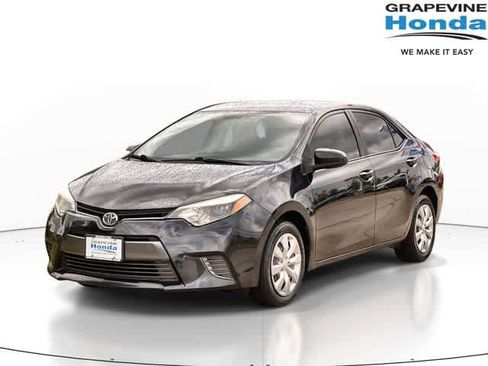 Used 2016 Toyota Corolla LE FWD image 1