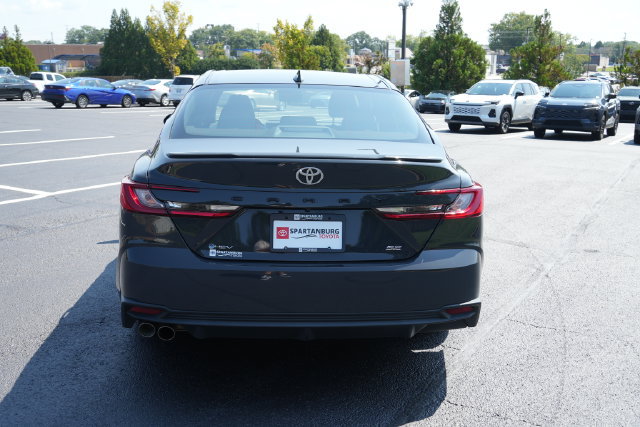 Used 2025 Toyota Camry SE FWD image 6