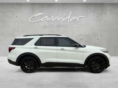 Used 2023 Ford Explorer ST-Line w/ Class IV Trailer Tow Package RWD image 18