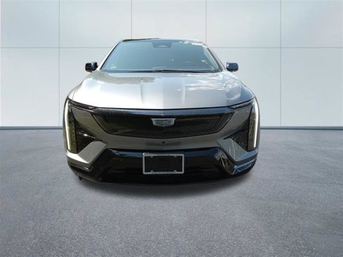 New 2027 Cadillac Optiq Sport w/ LPO, ONYX Package AWD/4WD image 5