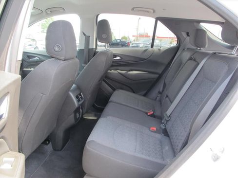 Used 2022 Chevrolet Equinox LT FWD image 16