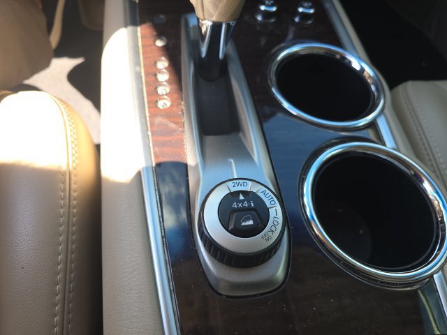 Used 2015 Nissan Pathfinder Platinum FWD image 25