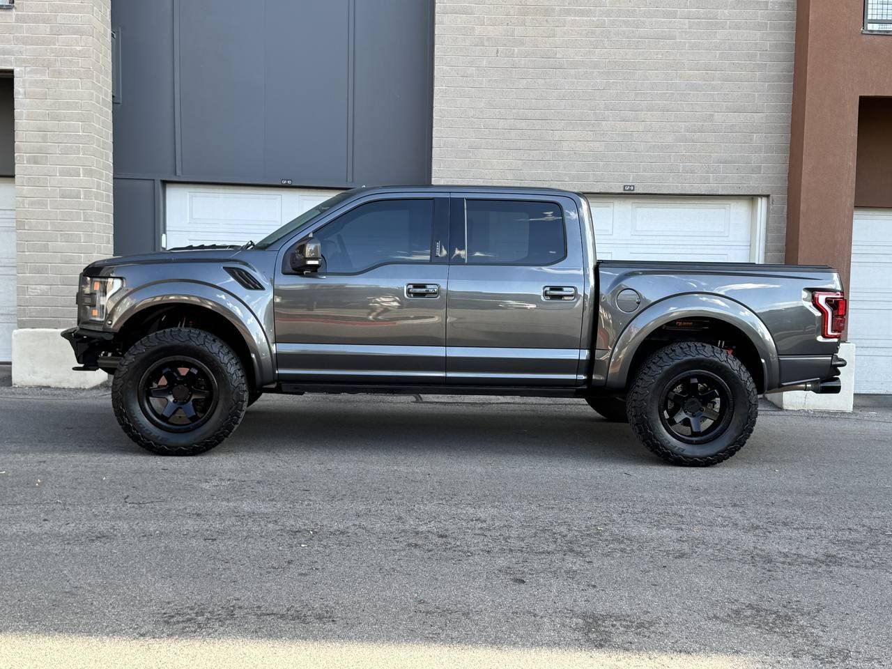 Used 2020 Ford F150 Raptor w/ Equipment Group 802A Luxury AWD/4WD image 2