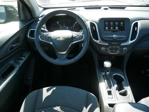 Used 2024 Chevrolet Equinox LT AWD/4WD image 11