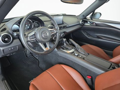 Used 2023 MAZDA MX-5 Miata Grand Touring RWD image 22