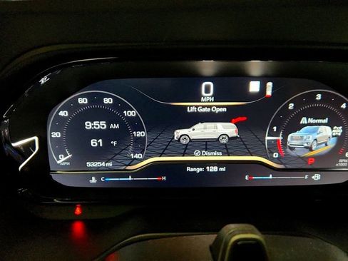 Used 2023 GMC Yukon Denali Ultimate image 14