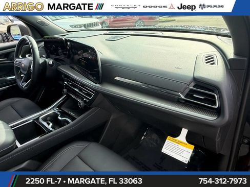 Used 2026 Chevrolet Traverse LT w/ Enhanced Driving Package FWD image 20