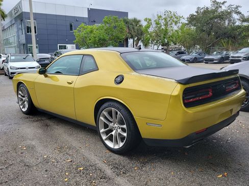 Used 2020 Dodge Challenger R/T image 5