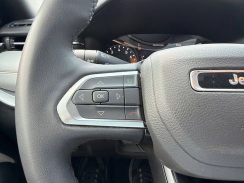 Used 2025 Jeep Compass Limited AWD/4WD image 20