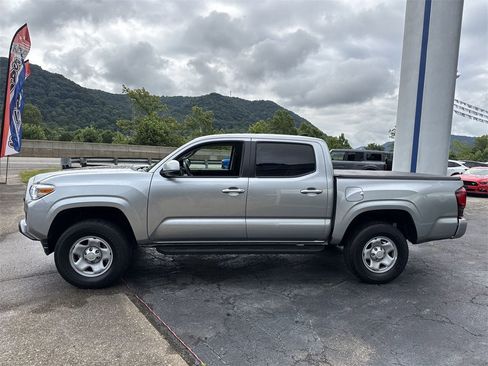 Used 2023 Toyota Tacoma SR w/ SR Convenience Package image 10