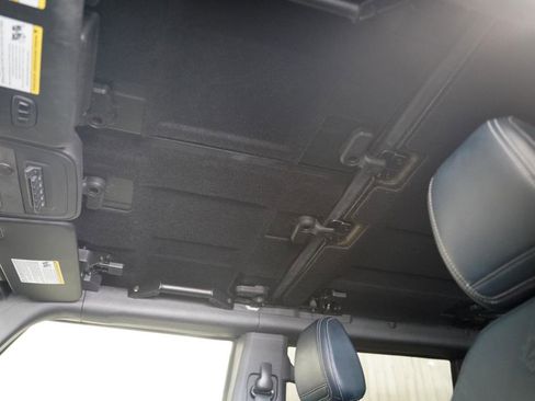 Used 2021 Ford Bronco First Edition AWD/4WD image 31