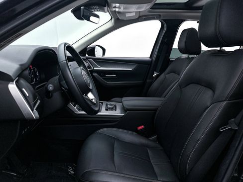 Certified 2025 MAZDA CX-70 Plug-In Hybrid w/ Premium Pkg image 6