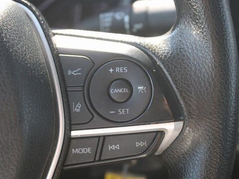 Used 2021 Toyota Camry LE image 8