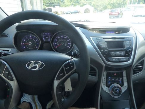 Used 2013 Hyundai Elantra GLS w/ Preferred Pkg FWD image 20