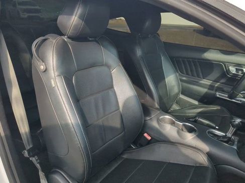 Used 2021 Ford Mustang Premium image 14