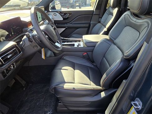 New 2025 Lincoln Aviator Black Label image 15