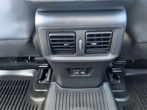 Used 2025 Toyota RAV4 Limited image 33