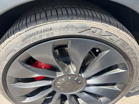 Used 2022 Tesla Model Y Performance AWD/4WD image 14