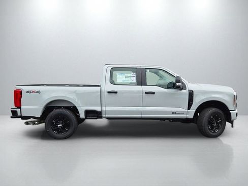 New 2026 Ford F250 XL w/ STX Appearance Package AWD/4WD image 3
