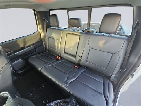 New 2026 Ford F250 Lariat w/ FX4 Off-Road Package image 13