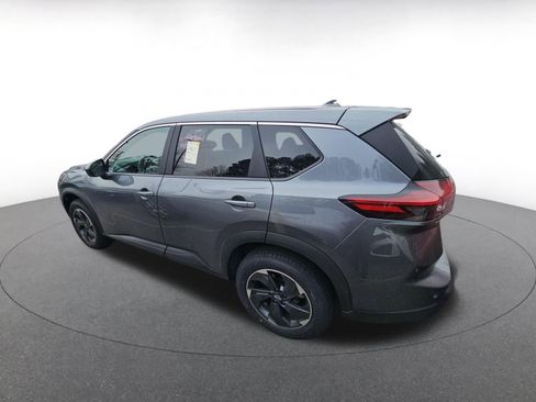 Used 2025 Nissan Rogue SV image 4