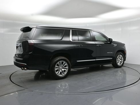 Used 2021 GMC Yukon XL Denali AWD/4WD image 26